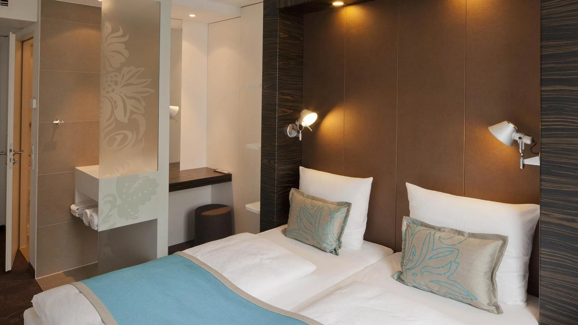 Motel One Nuernberg-Plaerrer Hotel