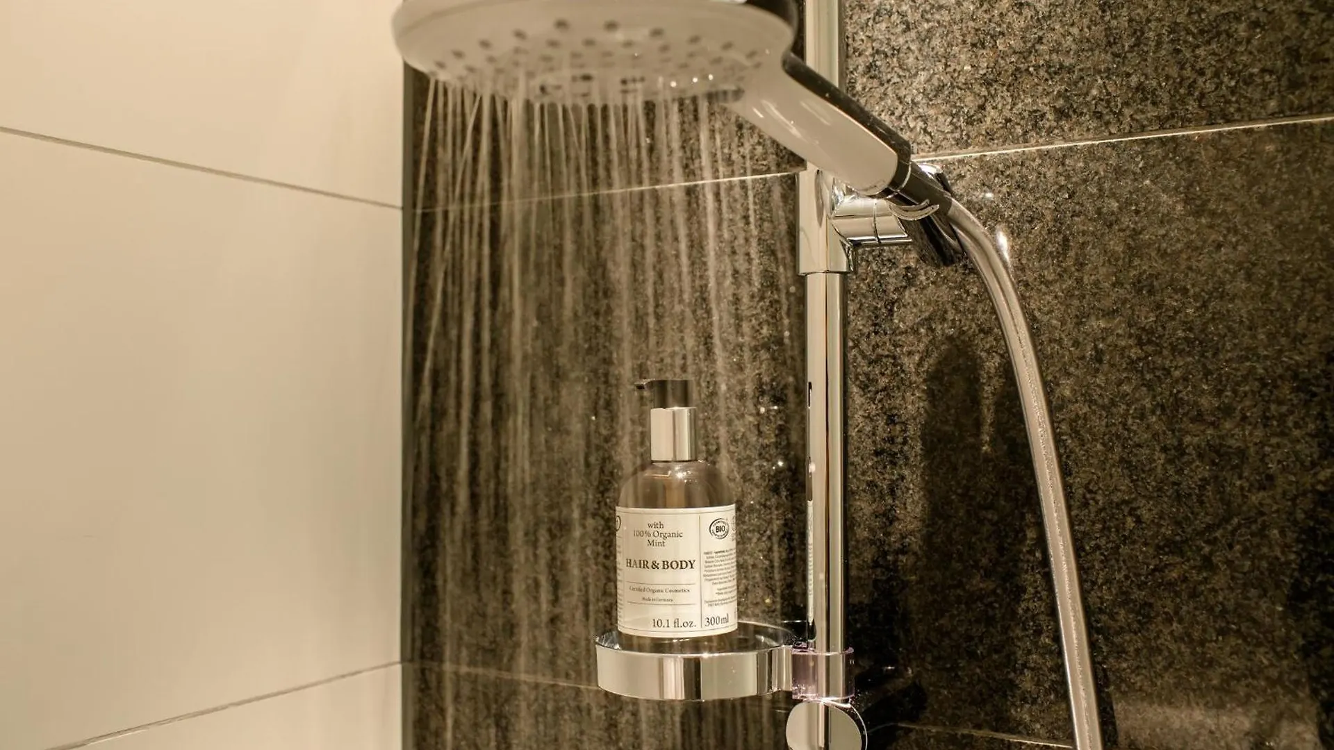 Motel One Nuernberg-Plaerrer 3*, Nuremberga